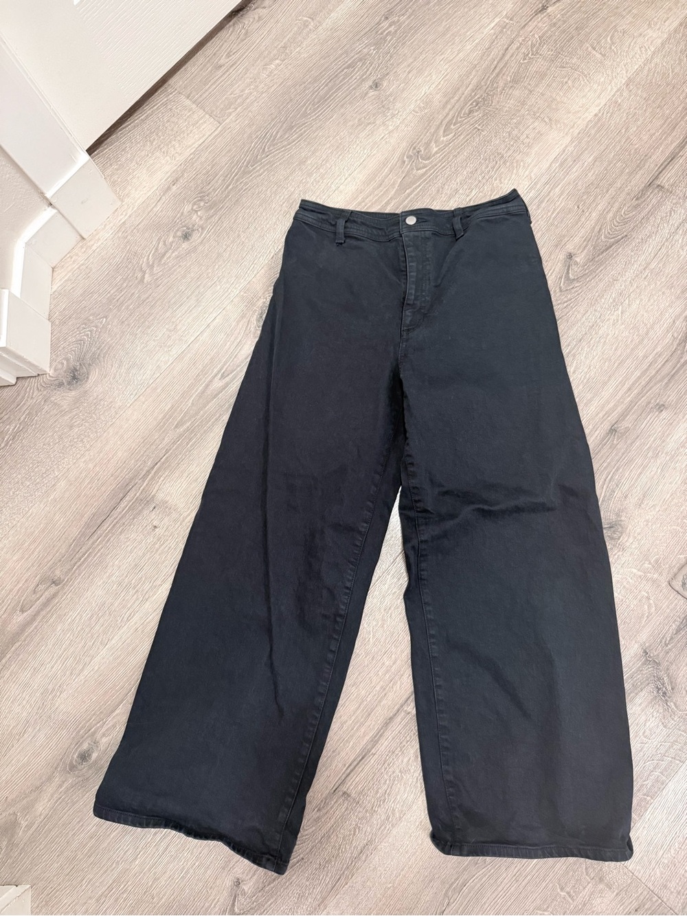 Universal Thread Wide-Leg Black Jeans